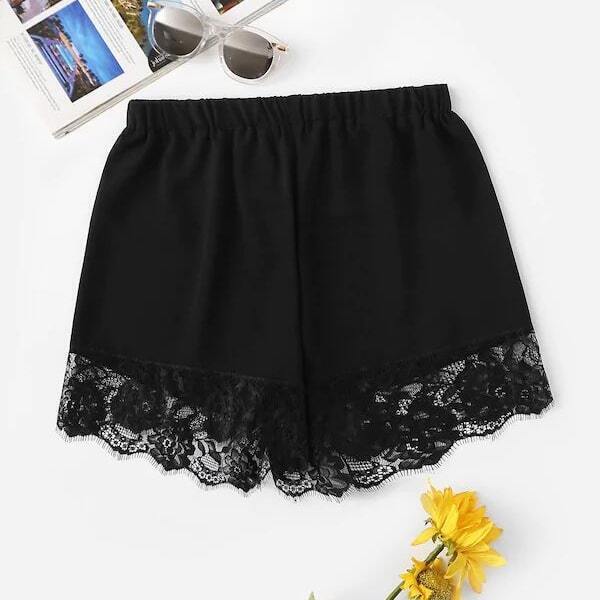 

Plus Contrast Lace Trim Elastic Waist Shorts, Black