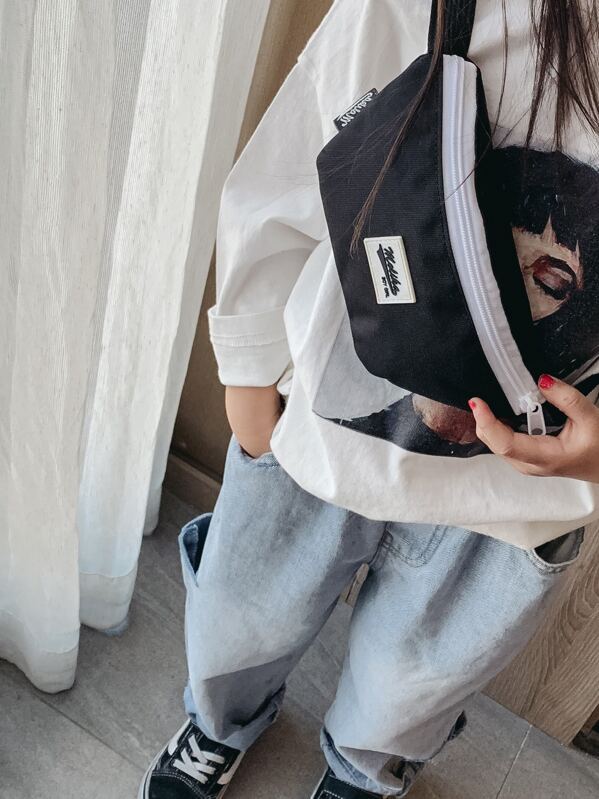 

Kids Two Tone Zip Up Fanny Pack, Black and white
