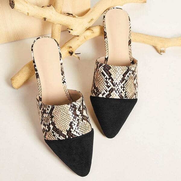 

Point Toe Snakeskin Flat Sliders