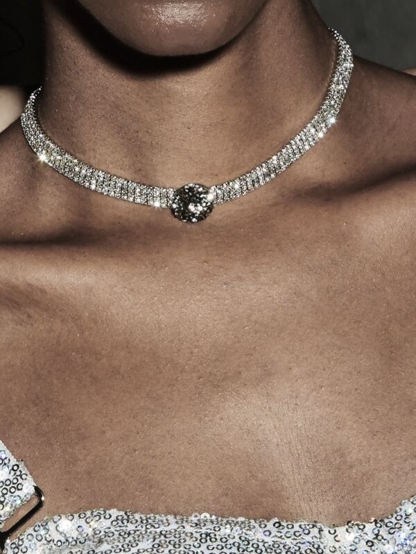 

Rhinestone Engraved Round Decor Choker 1pc, Silver