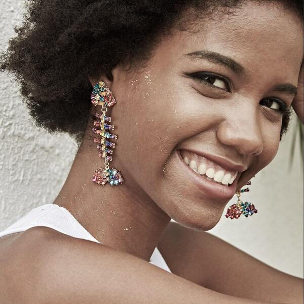 

Rhinestone Fish Bone Drop Earrings 1pair