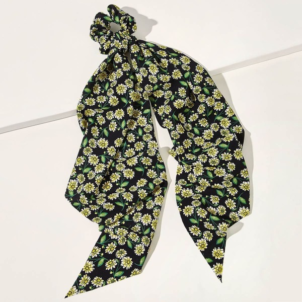 

Daisy Pattern Scrunchie Scarf, Multicolor