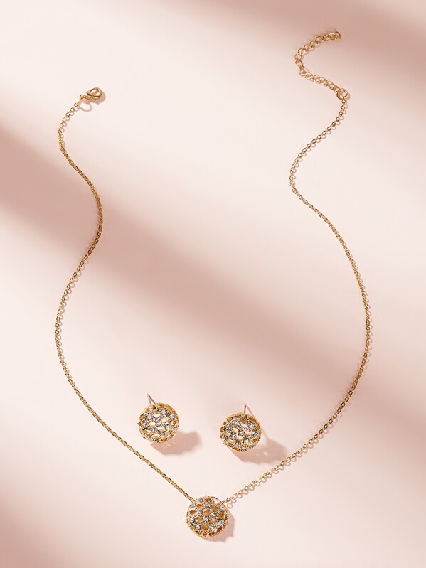 

Hollow Out Round Charm Chain Necklace & Earrings 3pcs