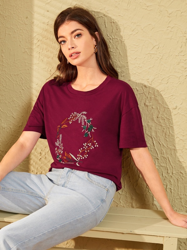 

Drop Shoulder Plant Embroidered Tee, Burgundy, Nadja