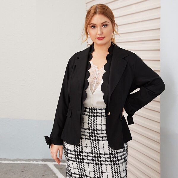 

Plus Scallop Trim Notched Neck Blazer