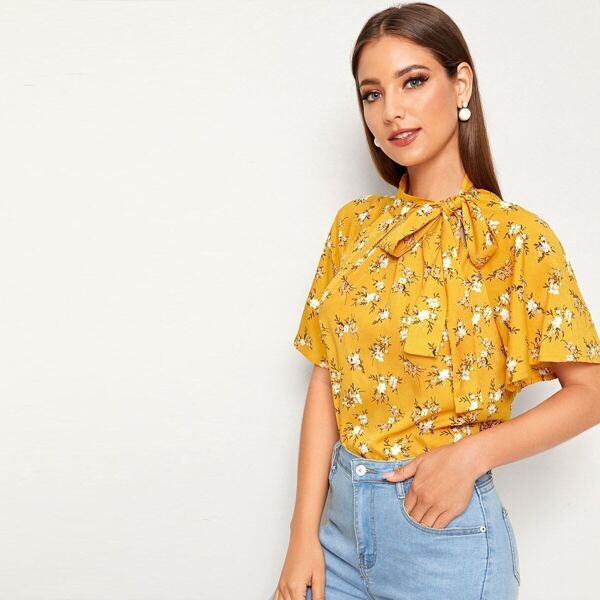

Ditsy Floral Tie Neck Raglan Sleeve Blouse, Yellow