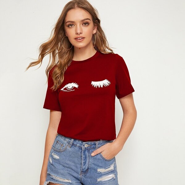 

Eye & Eyelash Print Tee