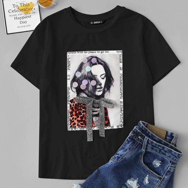

Figure Print Sequin Detail Tee