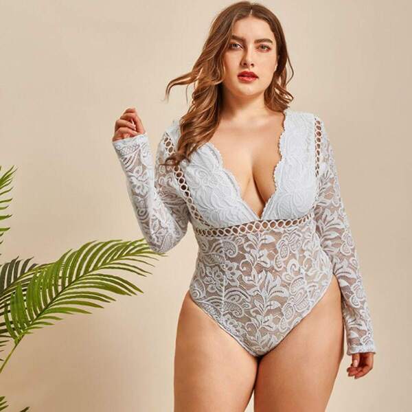 

Plus Floral Lace Long Sleeve Teddy Bodysuit