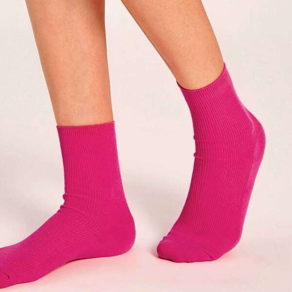 

Simple Neon Pink Socks 1pair