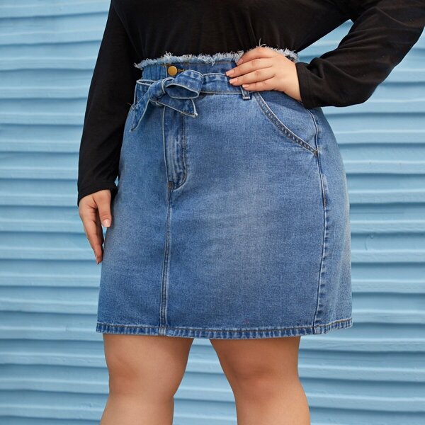 

Plus Raw Hem Tie Waist Denim Skirt, Blue