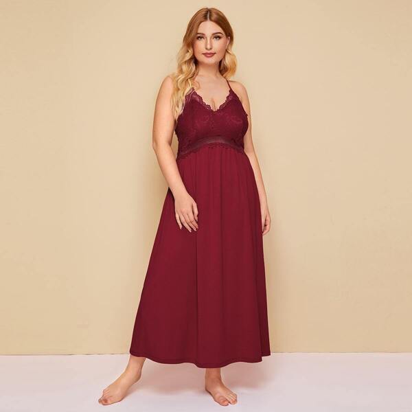 

Plus Cut Out Back Lace Bodice Halter Nightdress, Burgundy