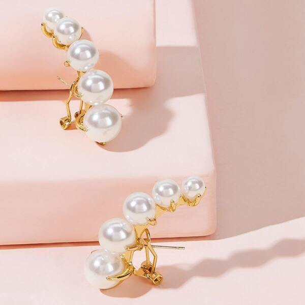 Arc Faux Pearl Design Earrings 1pair, White