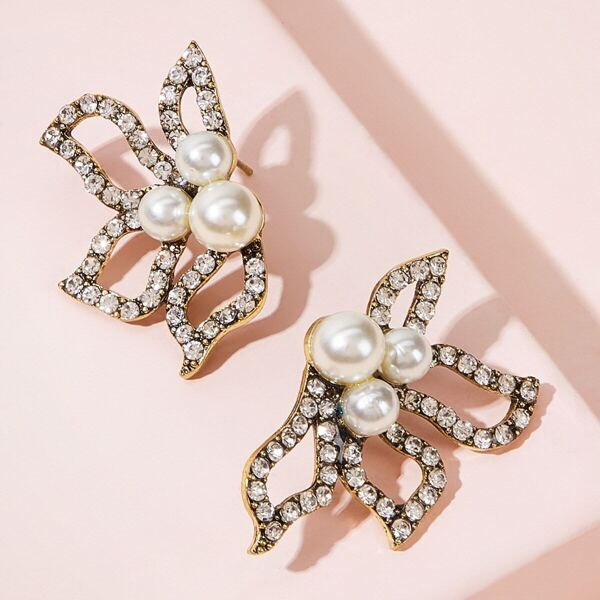 

Faux Pearl Decor Rhinestone Engraved Flower Earrings 1pair