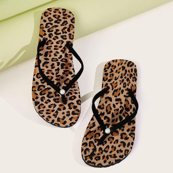

Faux Pearl Decor Leopard Flip Flops