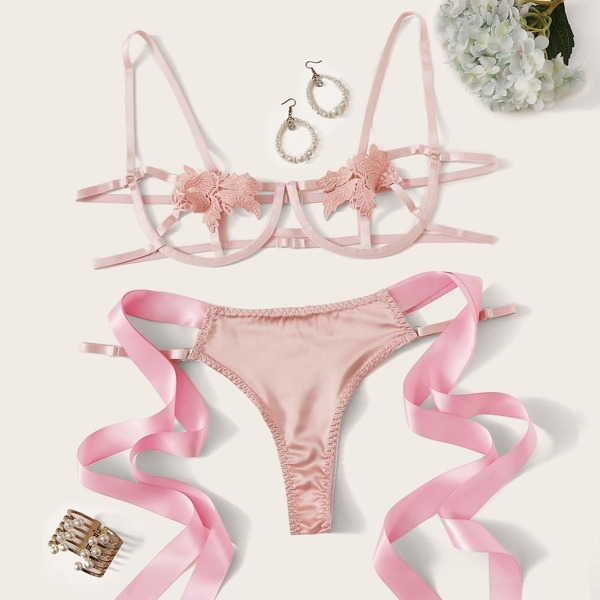

Plus Flower Appliques Cut Out Lingerie Set, Pink pastel