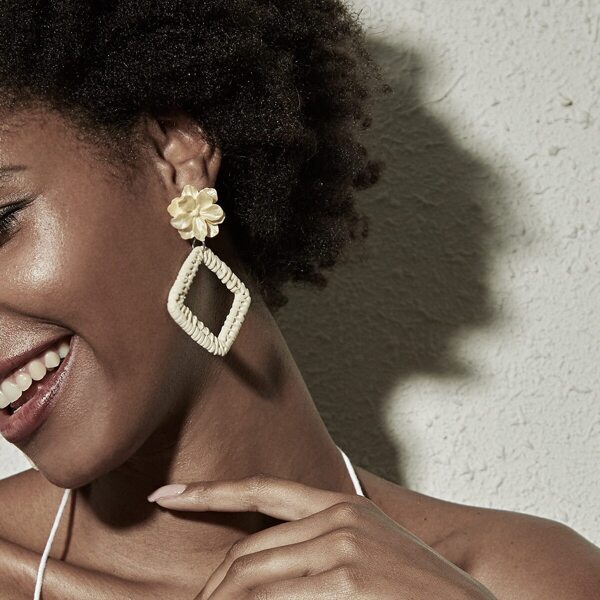 

Flower Decor Square Drop Earrings 1pair