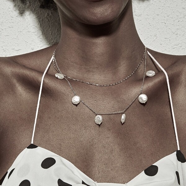 

Faux Pearl Charm Layered Chain Necklace 1pc