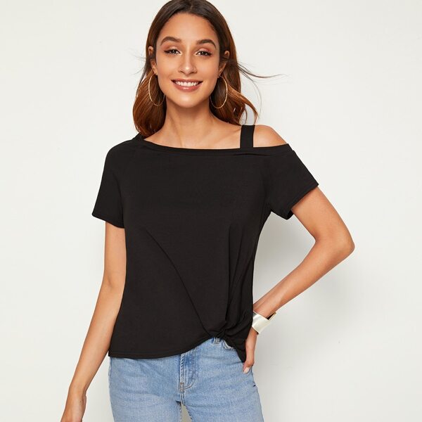 

Asymmetrical Neck Solid Top, Black