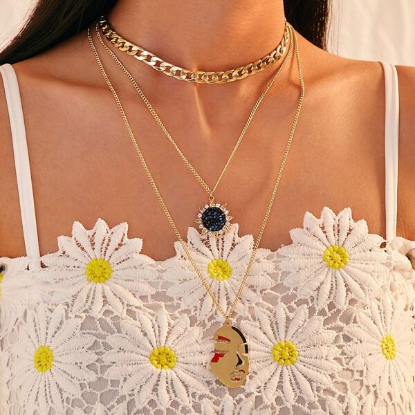 

Figure & Flower Charm Layered Chain Necklace 1pc
