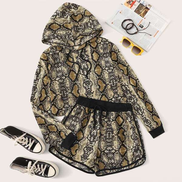 

Snakeskin Print Hooded Top & Dolphin Shorts Set
