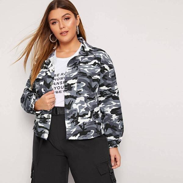 

Plus Flap Pocket Patched Camo Print Jacket