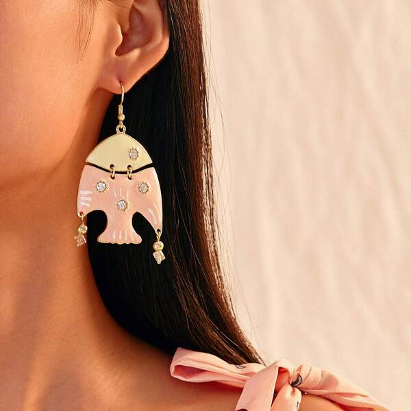 

Rhinestone Engraved Fish Drop Earrings 1pair