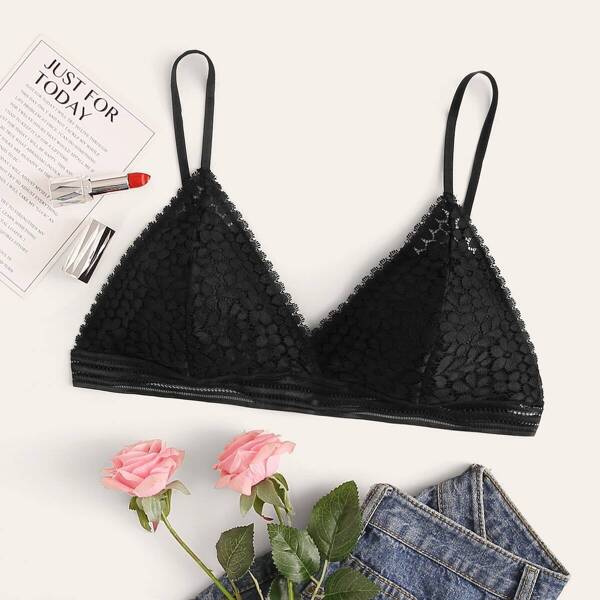 

Plus Floral Lace Bratette