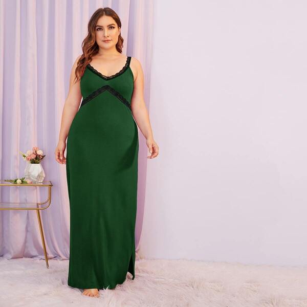 

Plus Contrast Lace Night Dress, Green