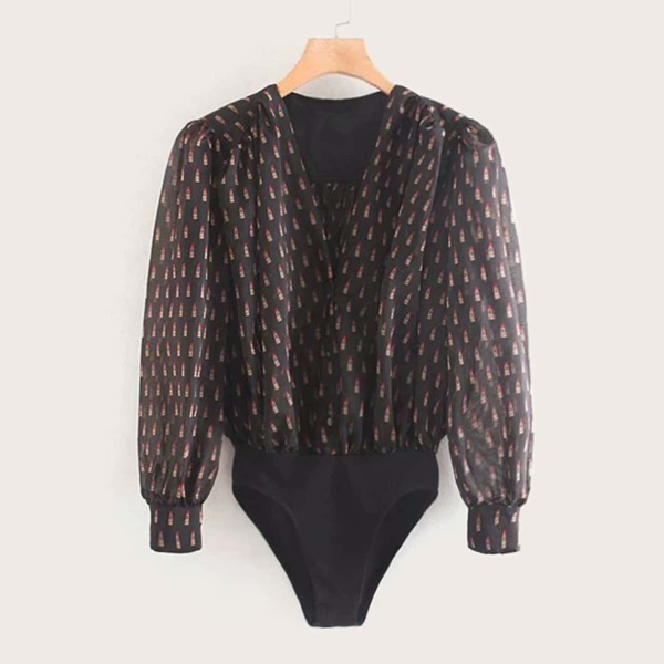 

Lipstick Print V-neck Shirt Bodysuit