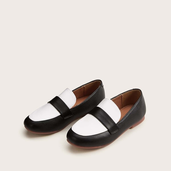 

Toddler Girls Two Tone Loafers, Black and white
