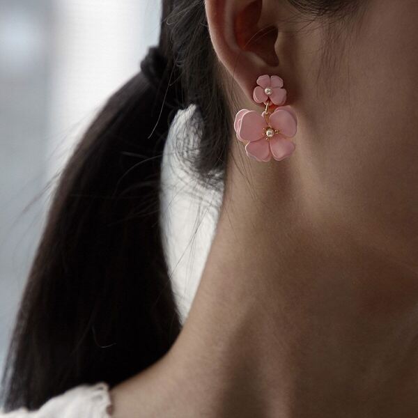 

Faux Pearl Decor Flower Drop Earrings 1pair