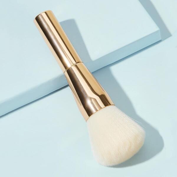 

Metallic Handle Kabuki Brush 1pc, Multicolor