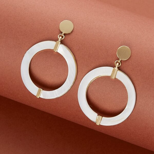 

Mother Of Pearl Detail Dangling Circle Earrings