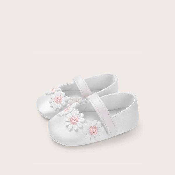 

Baby Floral Applique Decor Flats