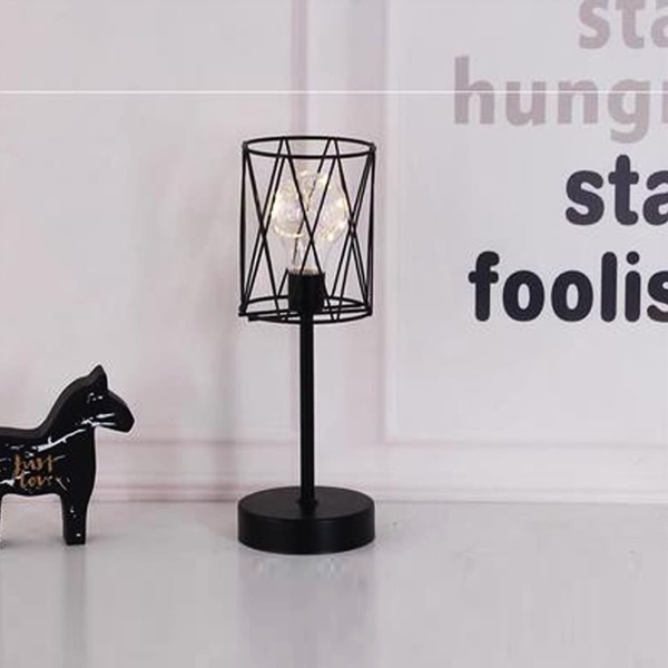 

Metal Geometric Cage Table Light