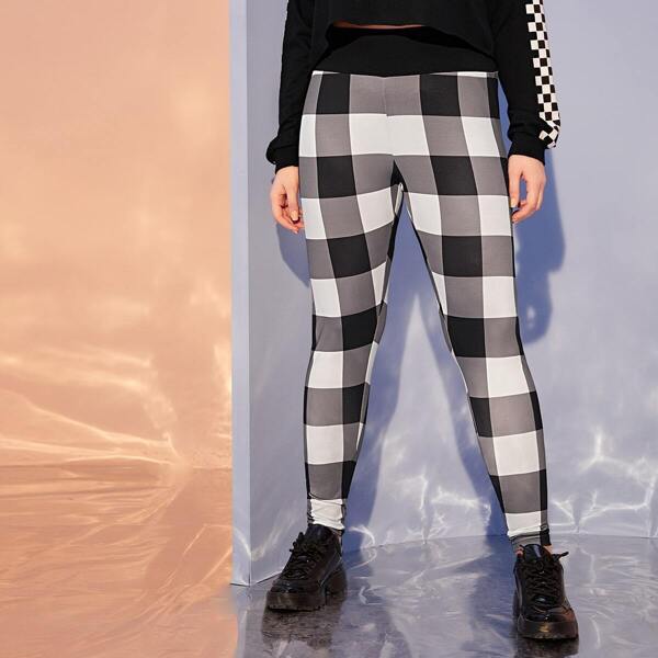 

Plus Buffalo Plaid Wide Band Leggings, Black and white
