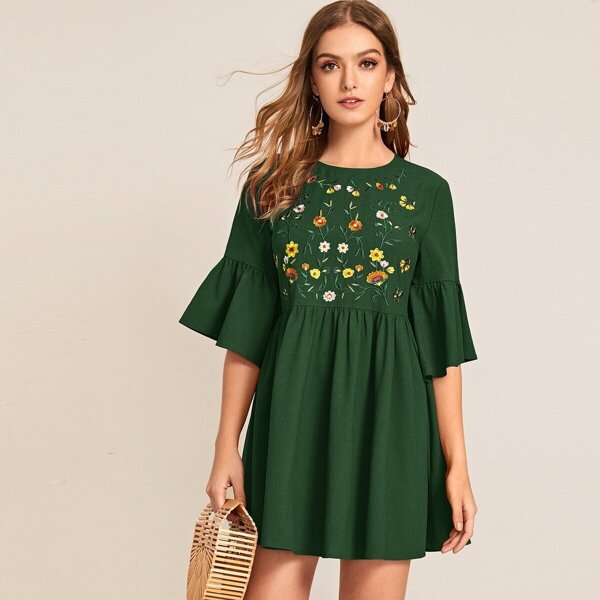 

Embroidered Floral Flounce Sleeve Smock Dress, Green