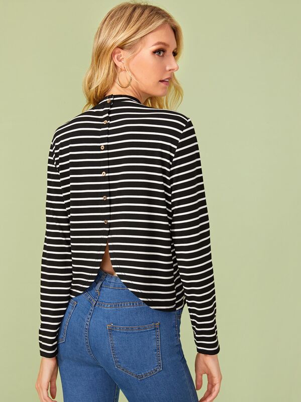 

Striped Print Buttoned Back Tee, Black and white, Lef