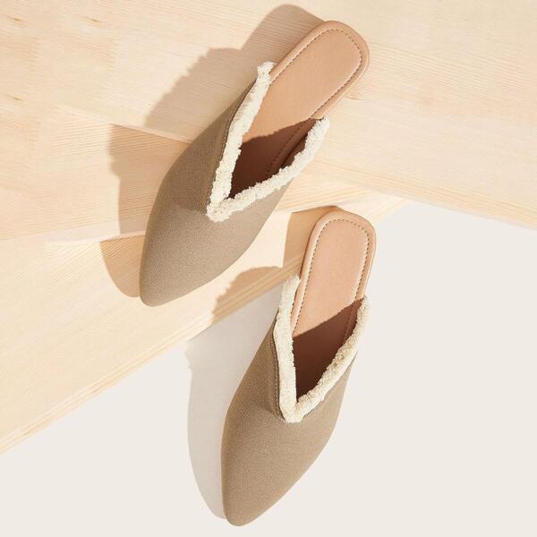 

Point Toe Fringe Trim Flat Mules