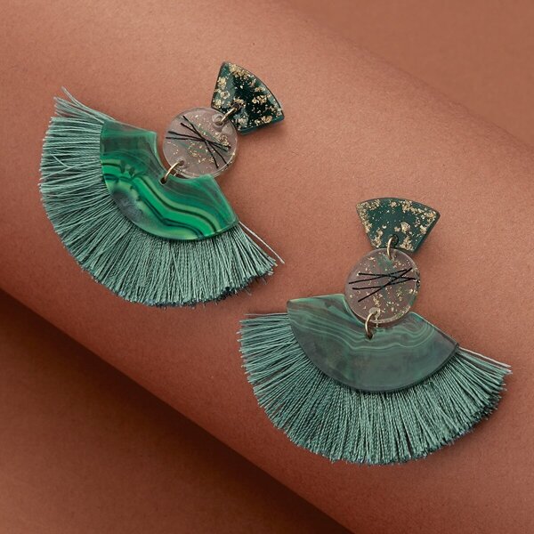 

Half Circle Stone Detail Fringe Earrings