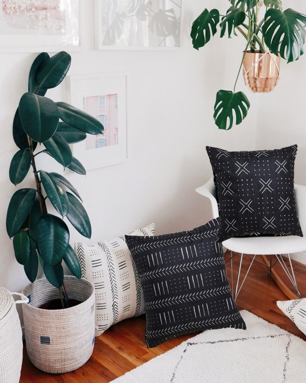 Geometric Striped Pattern Cushion Cover 1pc, Black