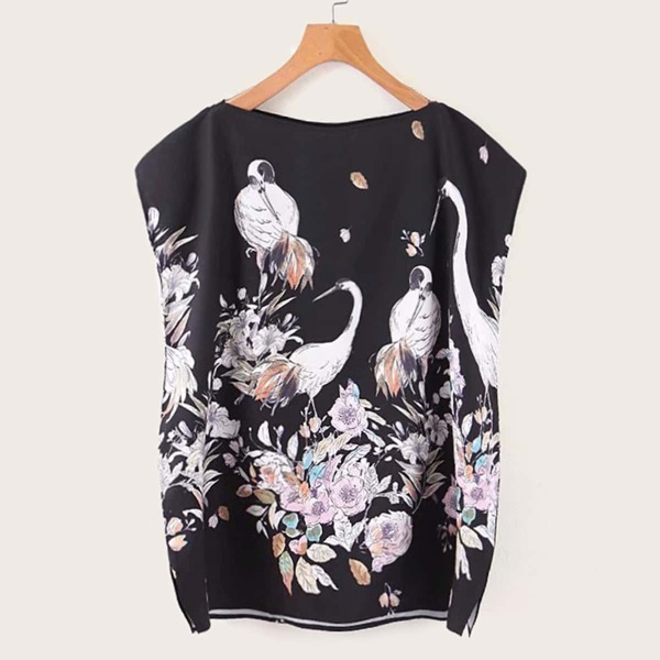 

Crane And Floral Print Slit Hem Blouse