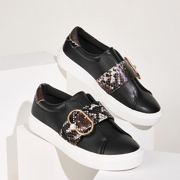 

Faux Pearl Detail Snakeskin Pattern Slip On Flats, Black