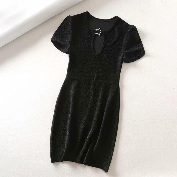 

Keyhole Front Glitter Sheath Dress