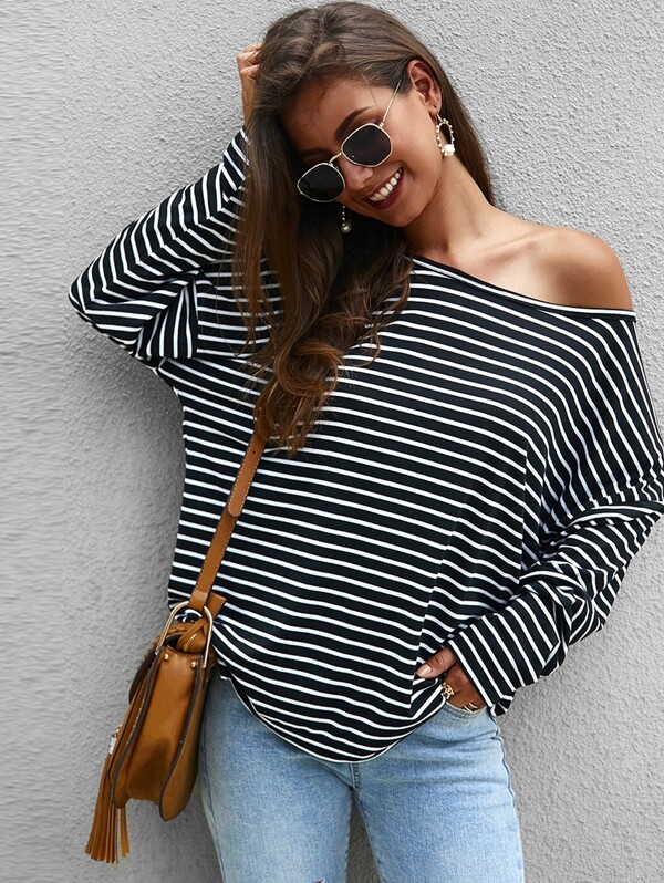 Striped Print Asymmetrical Neck Tee, Black and white