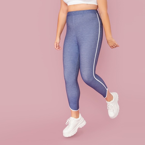 

Plus Side Striped Notched Hem Leggings