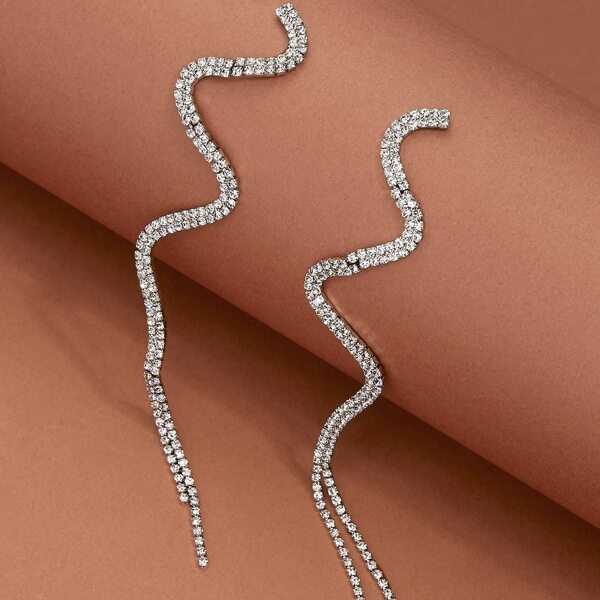 

Rhinestone Wave Long Earrings