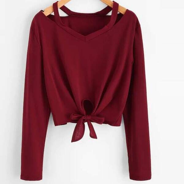 

Plus Solid Cut Out Knot Hem Tee