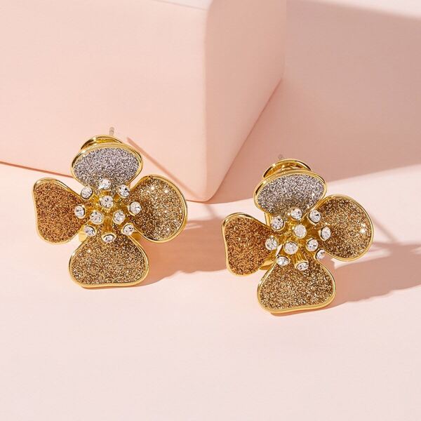 

Glitter Flower Stud Earrings 1pair